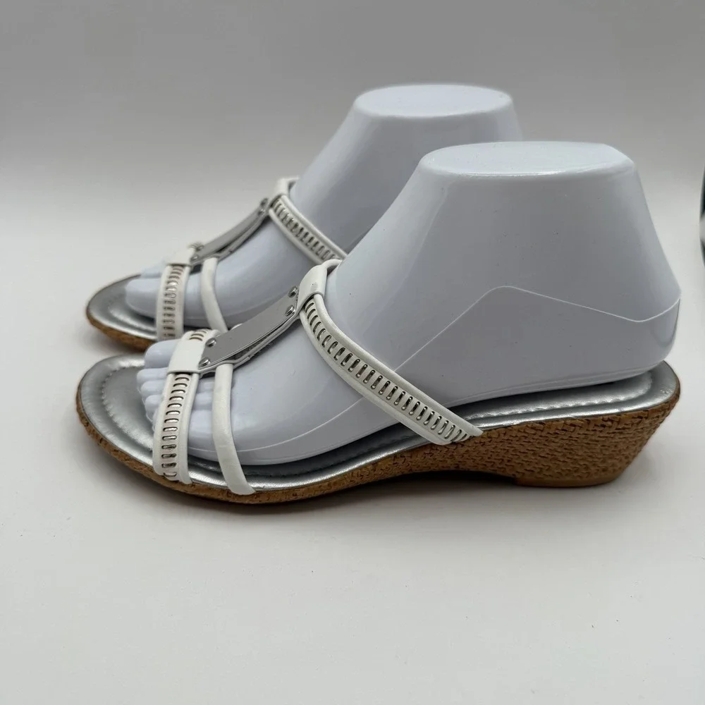 Tuscany by Easy Street Women's Made in Italy Wedge Sandals Sz 6.5 T-Strap White